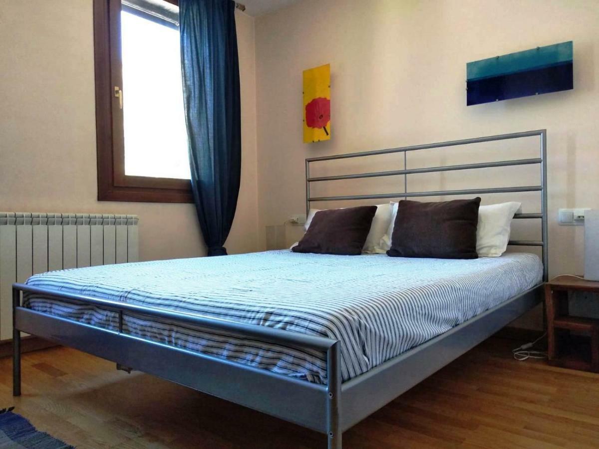 Duplex Familiar En Естери д'Анеу Екстериор снимка