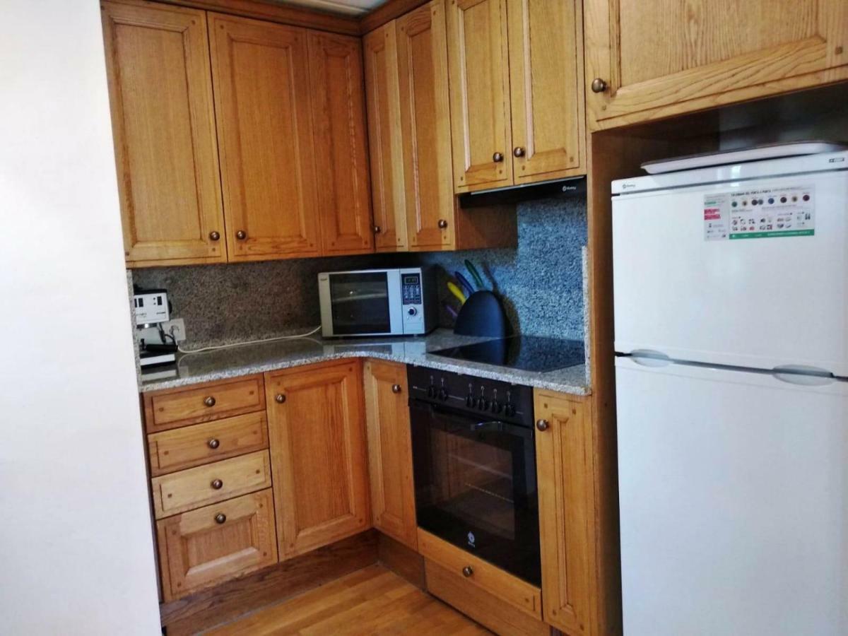 Duplex Familiar En Естери д'Анеу Екстериор снимка