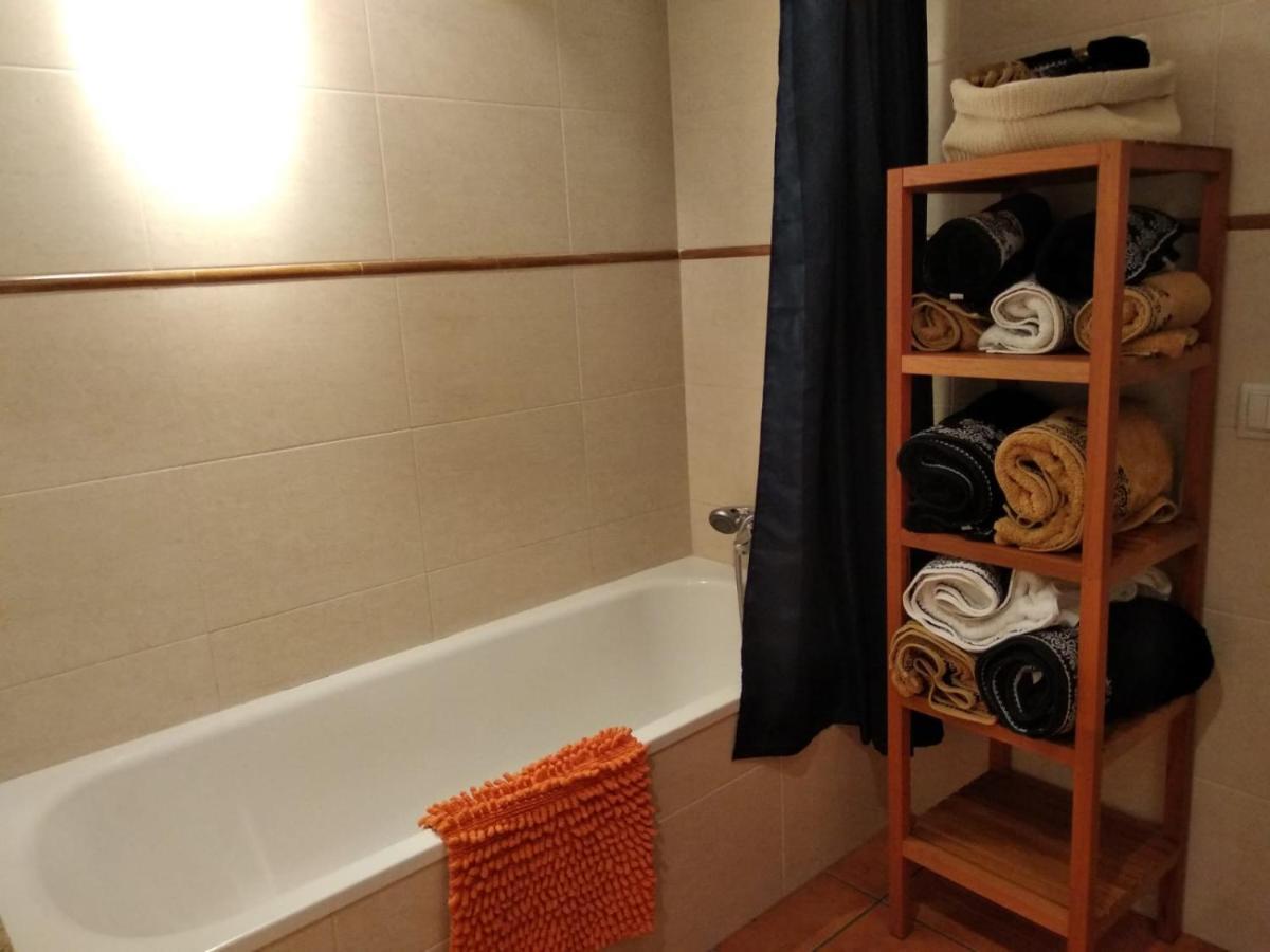 Duplex Familiar En Естери д'Анеу Екстериор снимка
